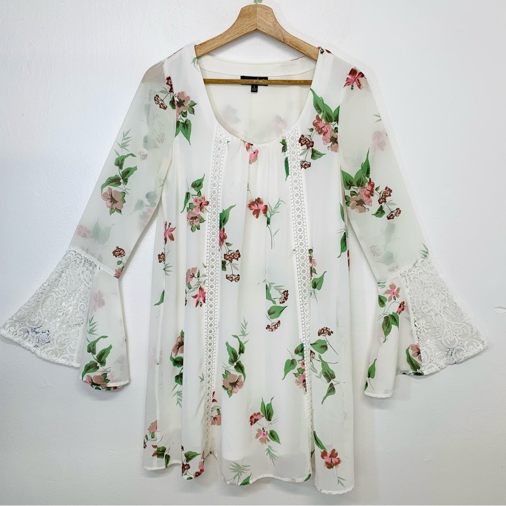 Sequin Hearts Dress S White Pink Floral Bell Sleeve Crochet Lined Cottagecore‎